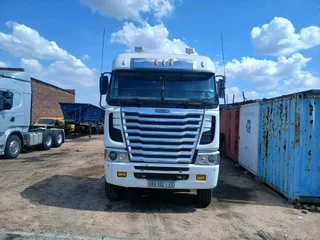 Freightliner Argosy ISX530 2014
