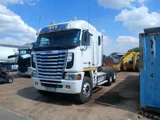 Freightliner Argosy ISX530 2014