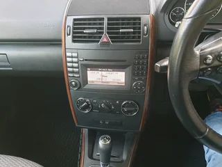 MERCEDES A180 CLASSIC AUTOMATIC 2010