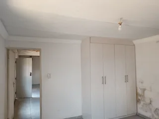 A Stunning Home in A Good Area of Tsakane Ext 5