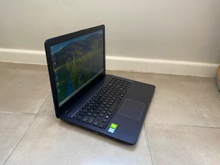 Asus vivobook 15 X540UBR