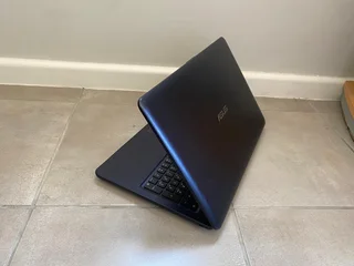 Asus vivobook 15 X540UBR