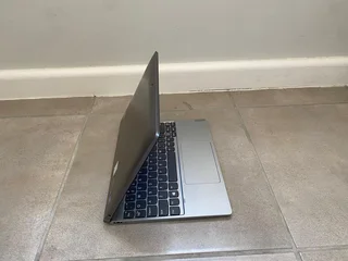 Lenovo Idea pad D330