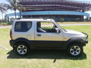 2010 Suzuki Jimny 1.3.. R97500.. Sold with roadworthy