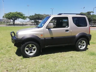 2010 Suzuki Jimny 1.3.. R97500.. Sold with roadworthy