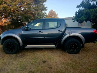 Mitsubishi triton 2.5 did 4x2