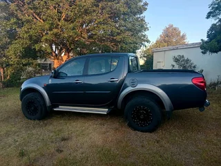 Mitsubishi triton 2.5 did 4x2