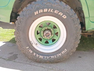 Selling my 4×4 Ssangyong Musso.Its got a 3L Ford v6 upgrader engine. Engine 100%.Self collection. On