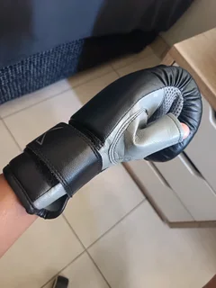 Boxing gloves 12 ounce