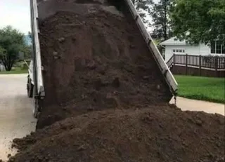 Compost And Lawn Dressing