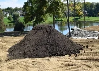 Compost and Lawn Dressing we deliver