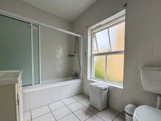 Hout Bay: short term rental, 3 bed duplex, available March 2026, negotiable