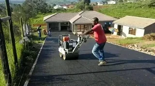 Call 079  037 0869 Tar surfacing