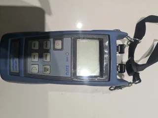 EXFO LIGHT SOURCE AND POWER METER