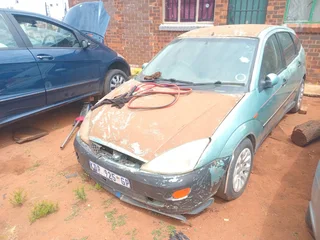 2000 Ford Focus Hatchback