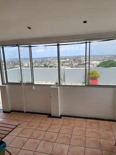 2 Bedroom PANTHOUSE in Glenwood 850 000