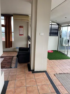 2 Bedroom PANTHOUSE in Glenwood 850 000