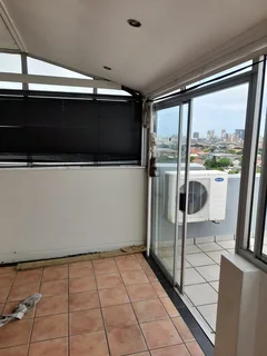 2 Bedroom PANTHOUSE in Glenwood 850 000