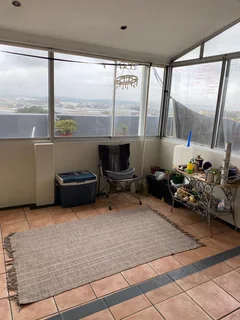 2 Bedroom PANTHOUSE in Glenwood 850 000