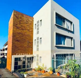 2 Bedroom flat in Morningside Windermere R9000
