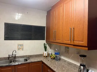 2 Bedroom flat in Morningside Windermere R9000