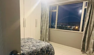 2 Bedroom flat in Morningside Windermere R9000