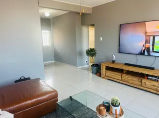 2 Bedroom flat in Morningside Windermere R9000