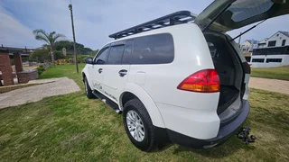 2011 Mitsubishi Pajero SUV