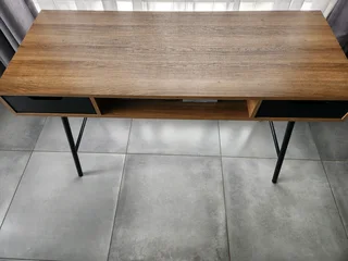 Desk with brown and black wood fisnish