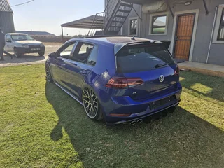 Golf 7.5 R for sale