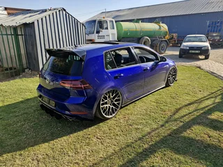 Golf 7.5 R for sale