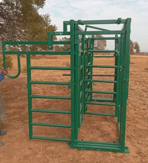 MOBILE NECK CLAMP WORK STATION
