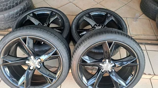 19 inch audi mags with 255 35 r19 tires leave me your whatsapp number if interested.