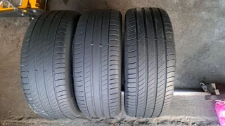 Three 205 45 r17 michelin normal tires, leave your whatsapp number if interested.