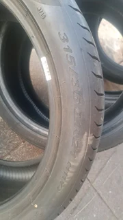 315 35 r21 and 285 40 r21 pirelli tires 4 porsche cayenne , leave your whatsapp number if interested