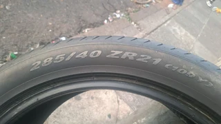 315 35 r21 and 285 40 r21 pirelli tires 4 porsche cayenne , leave your whatsapp number if interested