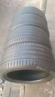 315 35 r21 and 285 40 r21 pirelli tires 4 porsche cayenne , leave your whatsapp number if interested