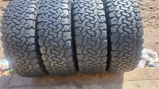 265/65R17 BFgoodrich tires. leave your whatsapp number if interested.