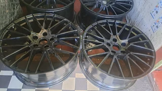 21 inch original porsche mags leave your whatsapp number if interested.