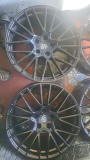 21 inch original porsche mags leave your whatsapp number if interested.
