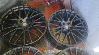 21 inch original porsche mags leave your whatsapp number if interested.