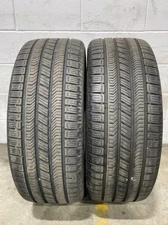 275/45R22 Land Rover Defender Continental tires. leave your whatsapp number if interested.