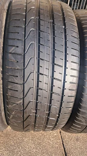 285/40R21 Pirelli tires. leave your whatsapp number if interested.