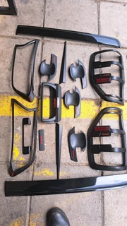 Ford Ranger Windows shield, front and back lighttrim, door handles, etc. leave your whatsapp number