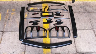 Ford Ranger Windows shield, front and back lighttrim, door handles, etc. leave your whatsapp number