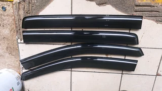 Ford Ranger Windows shield, front and back lighttrim, door handles, etc. leave your whatsapp number