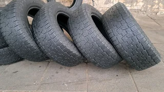 Pirelli scorpion all terrain 265/65R17 tires. leave your whatsapp number if interested.