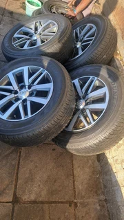 265/65R18, Toyota Dakar, Gd6, Fortuner mags &amp; Dunlop tires. Call/WhatsApp 0733076165.
