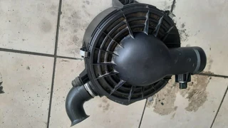 Toyota D4D Air filter box. Leave your whatsapp number if interested.