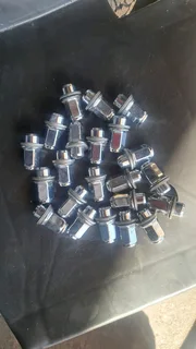 Wheel nuts for Toyota Hilux/Fortuner and Ford Ranger. Leave your whatsapp number if interested.